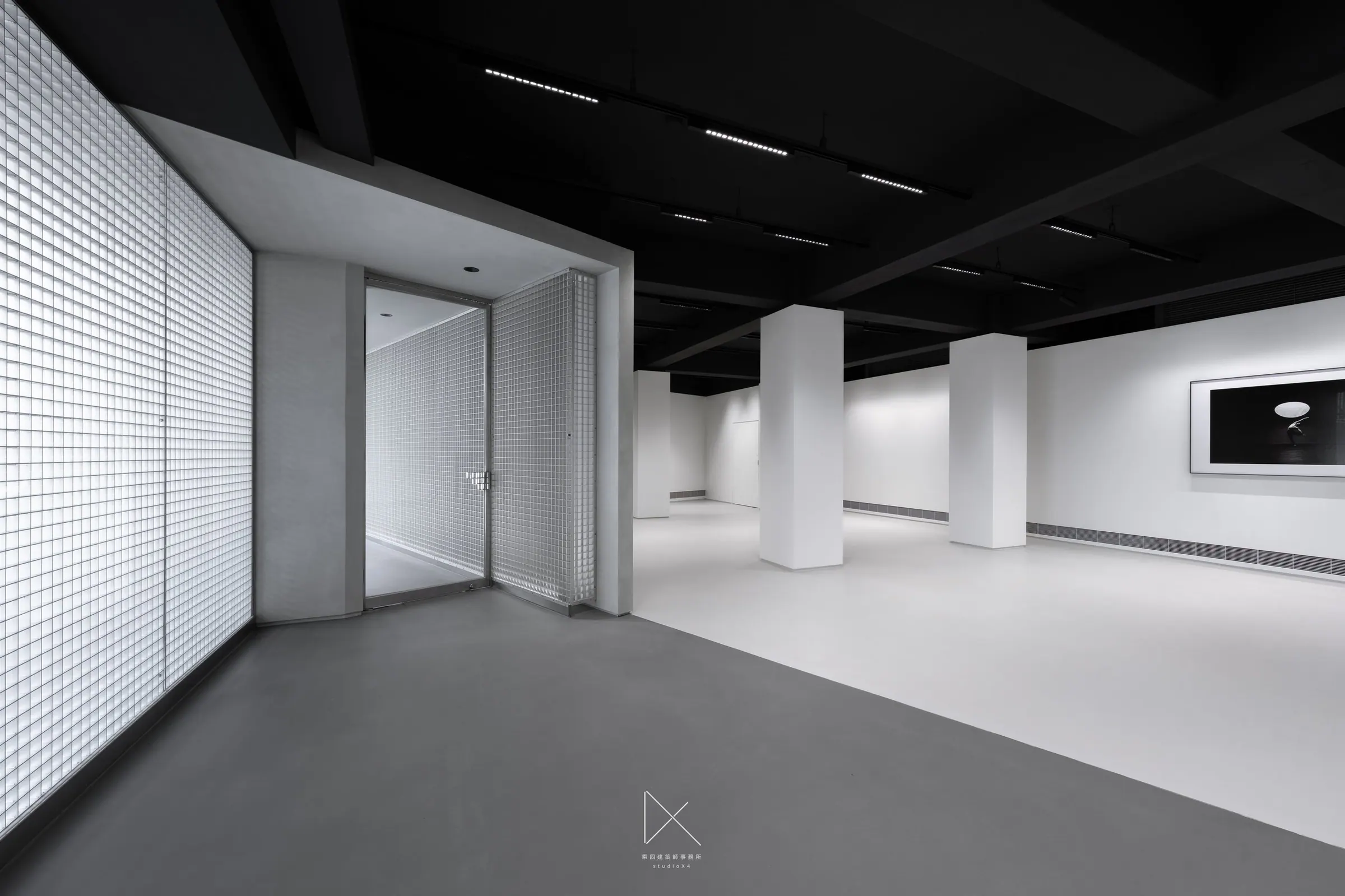 AXIS Gallery — 玄關
