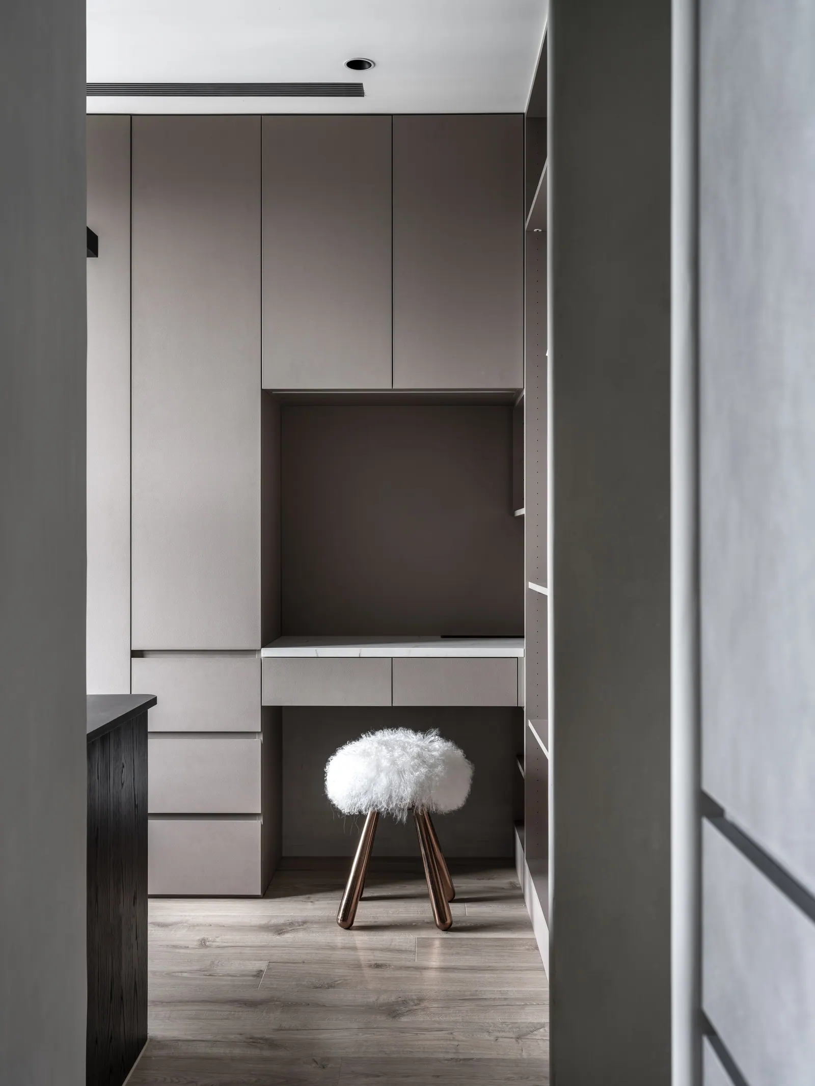Gray Form — Nesting Series · Residential · Taipei