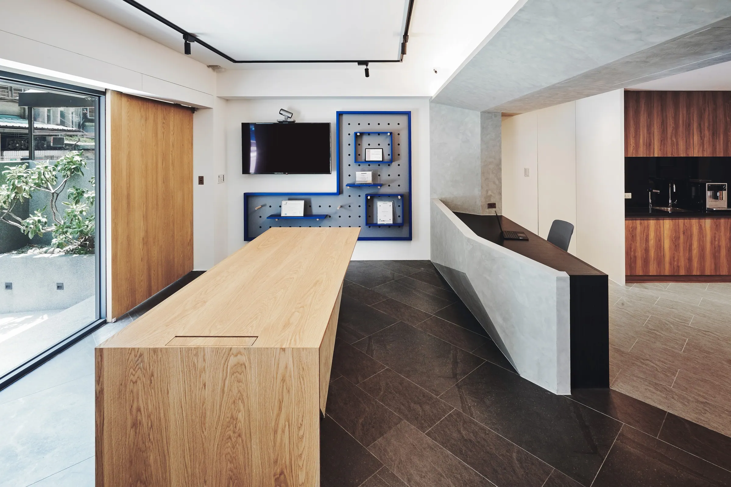 Oallery — Commercial & Public 商業與公共空間 · 台北